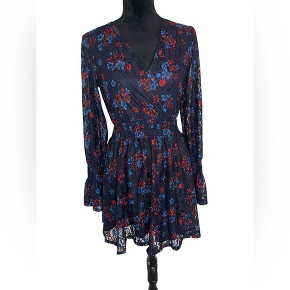NWOT DISNEY PRINCESS WOMENS BLUE FLORAL LACE LONG SLEEVE V-NECK DRESS SIZE SMALL - Picture 4 of 11